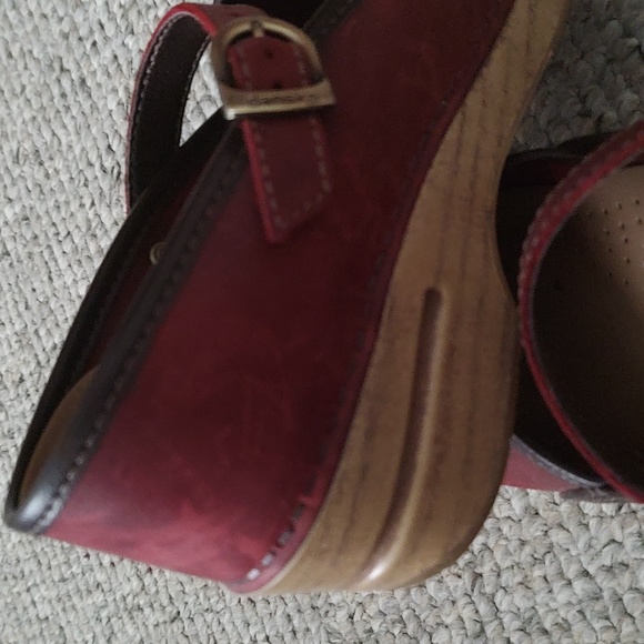 Shoes - Picture 9 of 10